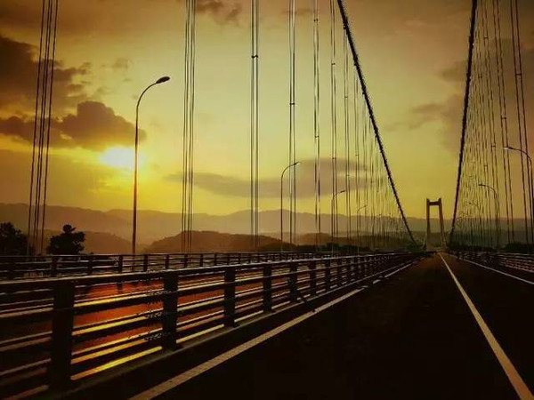 云南的亚洲第一大桥即将通车