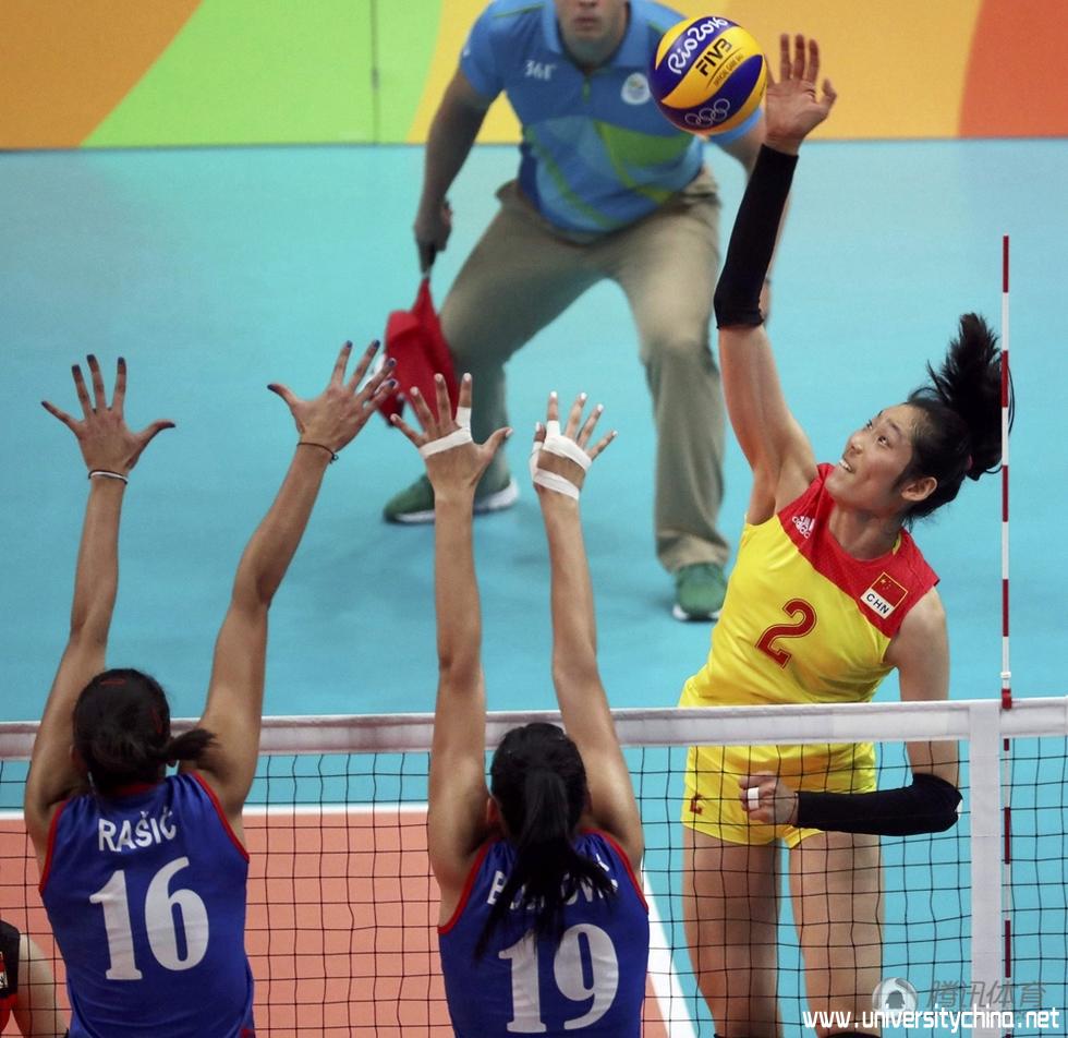 中国女排3-1逆转塞尔维亚 第3次夺得奥运金牌