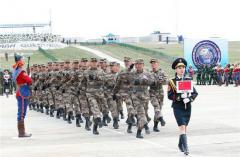 解放军赴蒙古国参加47国大军演 将同美军大兵交锋